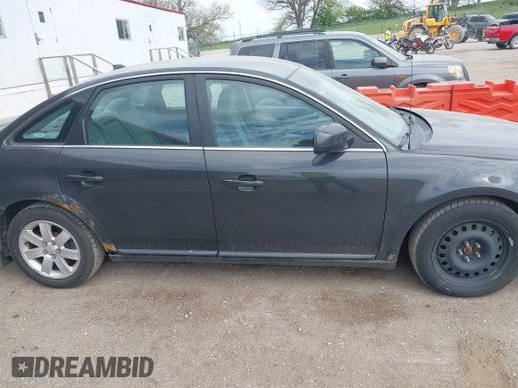 2007 Ford Five Hundred SEL z VIN 1FAHP24157G102902, wystawiony jako IAAI lot #42123329 z przebiegiem 105 468 mil mil oraz . Historia ofert i sprzedaży dostępna na DreamBid. Obrazek 13.