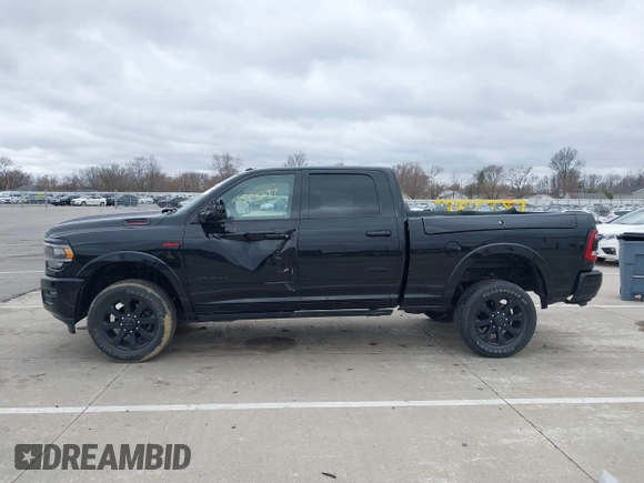 2019 Ram 2500 Laramie with VIN 3C6UR5FJ6KG574757, listed as a IAAI auction lot 41808297 with 33,981 mi miles. Bid and sale history available at carsss.com. Image 15.