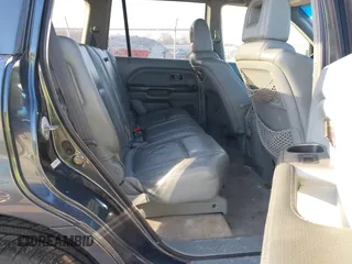 2005 Honda Pilot EX-L with VIN 5FNYF18505B036545, listed as a IAAI auction lot 41633967 with 184,038 mi miles. Bid and sale history available at carsss.com. Image 8.