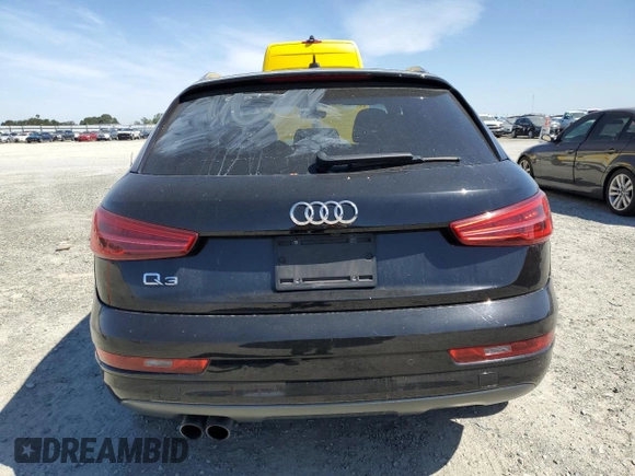2018 Audi Q3 Premium z VIN WA1BCCFS5JR019032, wystawiony jako Copart lot #55840355 z przebiegiem 63 619 mil mil oraz Czysty tytuł • Clean title. Historia ofert i sprzedaży dostępna na DreamBid. Obrazek 6.