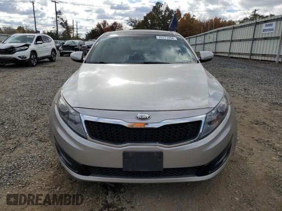 2013 Kia Optima EX с VIN 5XXGN4A71DG231996, выставлен на аукционе Copart как лот 75771594 с пробегом 135 278 миль миль и Списание • Salvage title. История ставок и продаж доступна на DreamBid. Изображение 5.