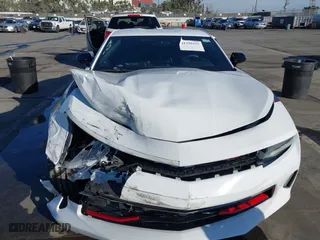 2018 Chevrolet Camaro 2LT with VIN 1G1FD1RS7J0160296, listed as a IAAI auction lot 41359225 with 35,431 mi miles. Bid and sale history available at carsss.com. Image 6.