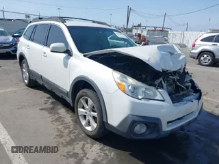 2013 Subaru Outback Premium z VIN 4S4BRBCC2D3202709, wystawiony jako IAAI lot #41915583 z przebiegiem 146 040 mil mil oraz . Historia ofert i sprzedaży dostępna na DreamBid. Obrazek 1.