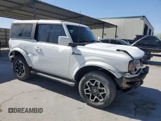 2022 Ford Bronco z VIN 1FMDE5AHXNLB15534, wystawiony jako Copart lot #55358795 z przebiegiem 45 730 mil mil oraz Szkoda całkowita • Salvage title. Historia ofert i sprzedaży dostępna na DreamBid. Obrazek 4.