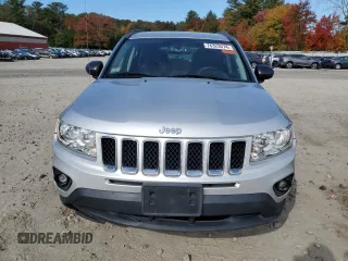 2013 Jeep Compass High Altitude with VIN 1C4NJCEA6DD208419, listed as a Copart auction lot 76323074 with 183,575 mi miles and Clean Title. Bid and sale history available at carsss.com. Image 5.