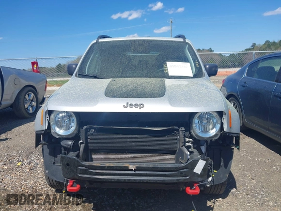 2018 Jeep Renegade Trailhawk with VIN ZACCJBCB0JPG81047, listed as a IAAI auction lot 41847353 with 72,136 mi miles. Bid and sale history available at carsss.com. Image 13.