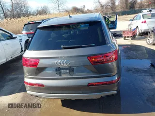 2019 Audi Q7 Premium Plus z VIN WA1LAAF75KD009898, wystawiony jako IAAI lot #41440668 z przebiegiem 56 525 mil mil oraz . Historia ofert i sprzedaży dostępna na DreamBid. Obrazek 16.