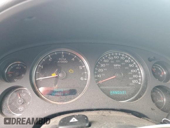 2007 Chevrolet Suburban LTZ with VIN 3GNFK16397G310902, listed as a Copart auction lot 52375025 with 209,421 mi miles and Salvage Title. Bid and sale history available at carsss.com. Image 9.