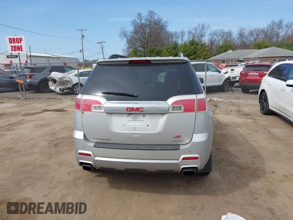 2013 GMC Terrain Denali z VIN 2GKFLZE36D6347892, wystawiony jako IAAI lot #42030759 z przebiegiem 219 627 mil mil oraz . Historia ofert i sprzedaży dostępna na DreamBid. Obrazek 16.