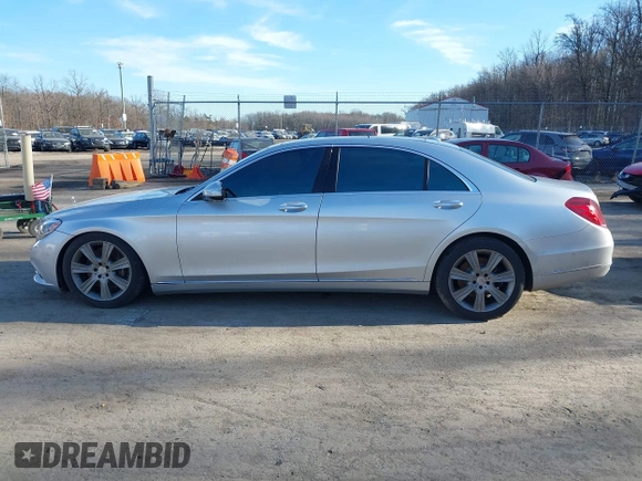 2015 Mercedes-Benz S 550 с VIN WDDUG8FBXFA084888, выставлен на аукционе IAAI как лот 41636873 с пробегом 159 841 миль миль и . История ставок и продаж доступна на DreamBid. Изображение 14.