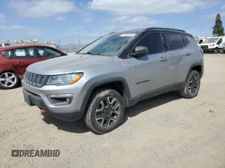2019 Jeep Compass Trailhawk with VIN 3C4NJDDB3KT785383, listed as a Copart auction lot 53398135 with 83,498 mi miles and Salvage Title. Bid and sale history available at carsss.com. Image 1.