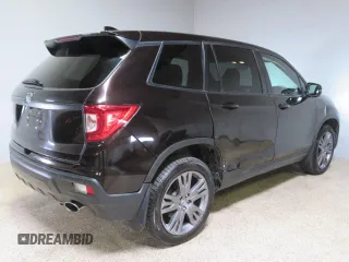 2019 Honda Passport EX-L with VIN 5FNYF7H54KB000839, listed as a Copart auction lot 48367555 with 86,804 mi miles and Salvage Title. Bid and sale history available at carsss.com. Image 3.