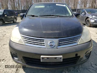 2009 Nissan Versa S z VIN 3N1BC13E69L456388, wystawiony jako Copart lot #50326285 z przebiegiem 186 496 mil mil oraz Czysty tytuł • Clean title. Historia ofert i sprzedaży dostępna na DreamBid. Obrazek 5.