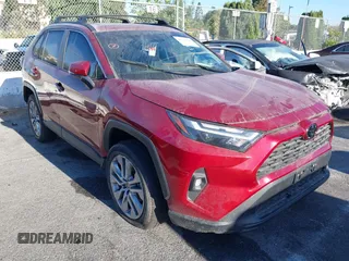 2022 Toyota RAV4 XLE Premium with VIN 2T3C1RFVXNW186053, listed as a IAAI auction lot 40141648 with 7,598 mi miles. Bid and sale history available at carsss.com. Image 1.