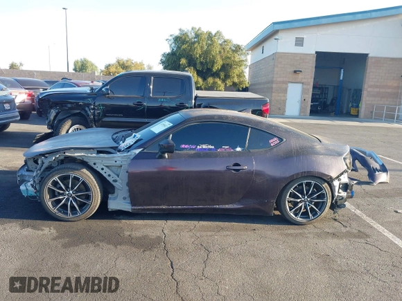 2017 Toyota 86 z VIN JF1ZNAA13H9705460, wystawiony jako IAAI lot #41955022 z przebiegiem 83 218 mil mil oraz . Historia ofert i sprzedaży dostępna na DreamBid. Obrazek 15.