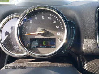 2019 MINI Countryman Cooper S with VIN WMZYT5C57K3E69637, listed as a IAAI auction lot 41379982 with 100,891 mi miles. Bid and sale history available at carsss.com. Image 7.