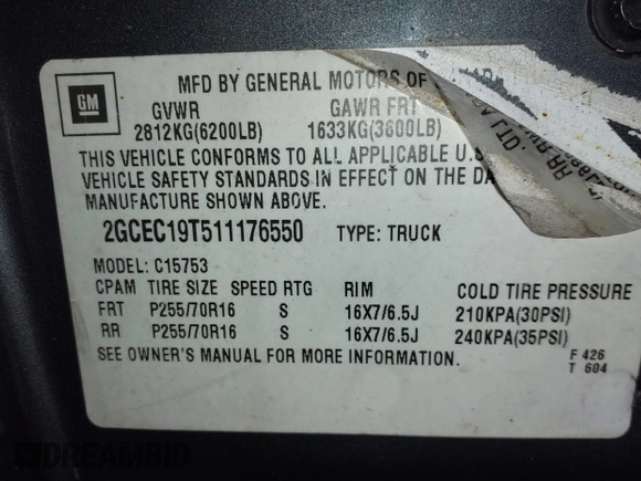 2001 Chevrolet Silverado 1500 LS with VIN 2GCEC19T511176550, listed as a IAAI auction lot 41672634 with 261,978 mi miles. Bid and sale history available at carsss.com. Image 9.