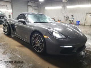 2017 Porsche 718 Boxster S with VIN WP0CB2A84HS240370, listed as a Copart auction lot 80195674 with 16,544 mi miles and Salvage Title. Bid and sale history available at DreamBid. Image 4.