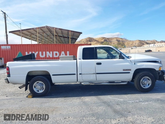 1999 Dodge Ram 2500 with VIN 1B7KC2362XJ593196, listed as a IAAI auction lot 41388015 with 466,535 mi miles. Bid and sale history available at carsss.com. Image 13.