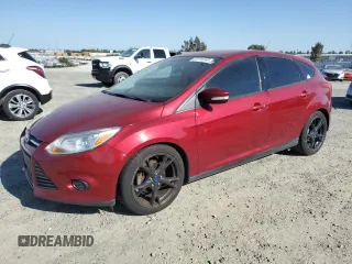 2014 Ford Focus SE with VIN 1FADP3K27EL219529, listed as a Copart auction lot 53718745 with 104,692 mi miles and Salvage Title. Bid and sale history available at carsss.com. Image 1.