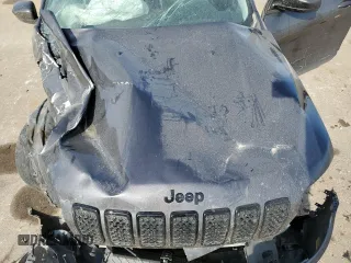 2020 Jeep Cherokee Altitude with VIN 1C4PJMLB3LD560205, listed as a Copart auction lot 77324144 with 53,665 mi miles and Salvage Title. Bid and sale history available at carsss.com. Image 13.