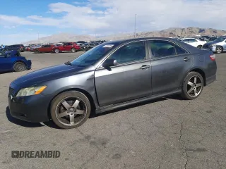2008 Toyota Camry LE z VIN 4T1BE46K38U197661, wystawiony jako Copart lot #53303355 z przebiegiem 87 624 mil mil oraz Szkoda całkowita • Salvage title. Historia ofert i sprzedaży dostępna na DreamBid. Obrazek 1.