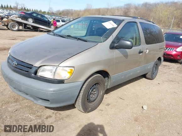 2001 Toyota Sienna LE with VIN 4T3ZF13C41U377591, listed as a IAAI auction lot 42065958 with 268,180 mi miles. Bid and sale history available at carsss.com. Image 2.