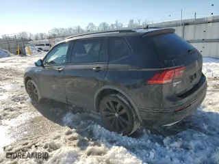 2020 Volkswagen Tiguan SE with VIN 3VV3B7AX1LM135373, listed as a Copart auction lot 89085795 with 81,359 mi miles and Salvage Title. Bid and sale history available at carsss.com. Image 2.