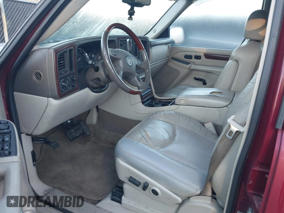 2005 Cadillac Escalade z VIN 1GYEC63T45R130737, wystawiony jako IAAI lot #41668213 z przebiegiem 242 755 mil mil oraz . Historia ofert i sprzedaży dostępna na DreamBid. Obrazek 5.