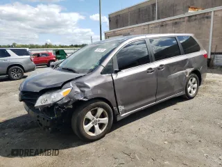 2019 Toyota Sienna L with VIN 5TDZZ3DC8KS006907, listed as a Copart auction lot 70310274 with 73,234 mi miles and Salvage Title. Bid and sale history available at carsss.com. Image 1.
