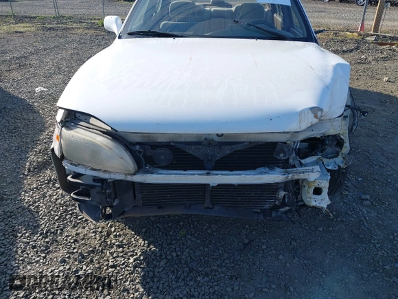 1995 Toyota Camry LE z VIN JT2SK12E5S0332027, wystawiony jako IAAI lot #42078977 z przebiegiem 128 929 mil mil oraz . Historia ofert i sprzedaży dostępna na DreamBid. Obrazek 6.
