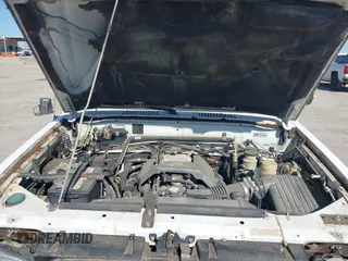 1998 Isuzu Trooper S with VIN JACDJ58X0W7913434, listed as a IAAI auction lot 41690061 with 208,306 mi miles and . Bid and sale history available at DreamBid. Image 10.