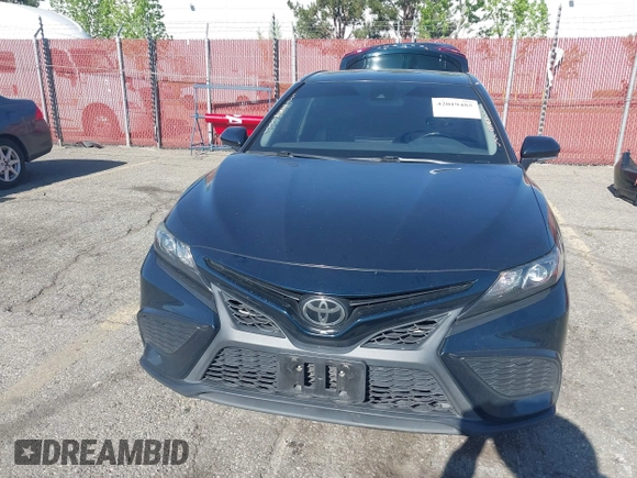 2021 Toyota Camry SE Nightshade with VIN 4T1T11AKXMU430841, listed as a IAAI auction lot 42019485 with 124,561 mi miles. Bid and sale history available at carsss.com. Image 13.