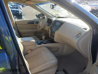 2013 Nissan Pathfinder SL with VIN 5N1AR2MM0DC606403, listed as a IAAI auction lot 41402104 with 128,644 mi miles. Bid and sale history available at carsss.com. Image 5.