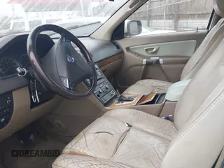 2007 Volvo XC90 I6 with VIN YV4CZ982X71351769, listed as a IAAI auction lot 42177331 with 272,008 mi miles and . Bid and sale history available at DreamBid. Image 5.