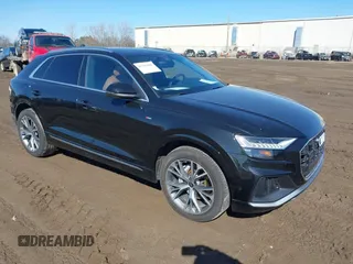 2023 Audi Q8 Premium Plus z VIN WA1EVBF10PD038361, wystawiony jako IAAI lot #41742607 z przebiegiem 12 160 mil mil oraz . Historia ofert i sprzedaży dostępna na DreamBid. Obrazek 1.