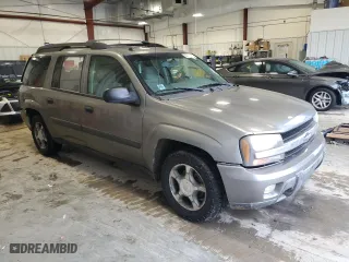 2005 Chevrolet TrailBlazer LS with VIN 1GNET16S256138727, listed as a Copart auction lot 86430894 with 143,377 mi miles and Non Repairable. Bid and sale history available at carsss.com. Image 4.