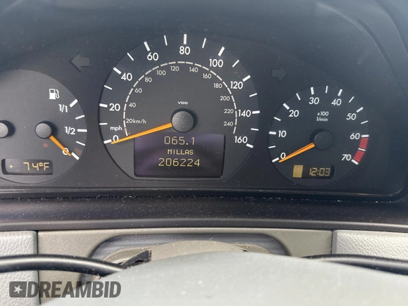 2002 Mercedes-Benz E-Class with VIN WDBJF70JX2B491915, listed as a Copart auction lot 86581554 with 206,224 mi miles and Clean Title. Bid and sale history available at carsss.com. Image 8.