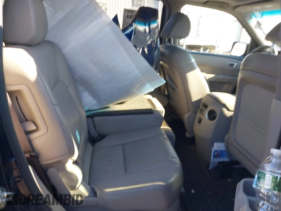2013 Honda Pilot EX-L with VIN 5FNYF4H50DB049294, listed as a IAAI auction lot 41111384 with 298,000 mi miles. Bid and sale history available at carsss.com. Image 8.