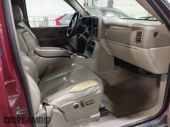 2004 Chevrolet Suburban LT z VIN 1GNFK16Z94J134187, wystawiony jako IAAI lot #41810015 z przebiegiem 262 667 mil mil oraz . Historia ofert i sprzedaży dostępna na DreamBid. Obrazek 5.