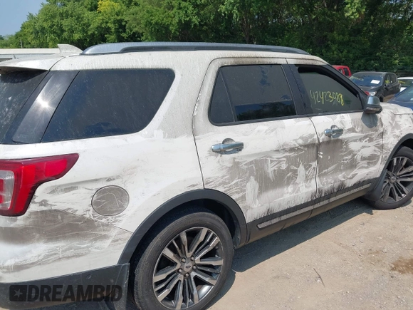 2016 Ford Explorer Platinum z VIN 1FM5K8HT1GGC31323, wystawiony jako IAAI lot #42423088 z przebiegiem 179 246 mil mil oraz . Historia ofert i sprzedaży dostępna na DreamBid. Obrazek 14.