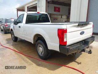 2019 Ford Super Duty F-250 SRW XL with VIN 1FTBF2A61KEC81110, listed as a IAAI auction lot 42021256 with 135,323 mi miles. Bid and sale history available at carsss.com. Image 3.