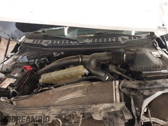 2020 Ford F-150 XL z VIN 1FTEW1E41LFA96440, wystawiony jako IAAI lot #41603984 z przebiegiem 74 490 mil mil oraz . Historia ofert i sprzedaży dostępna na DreamBid. Obrazek 10.