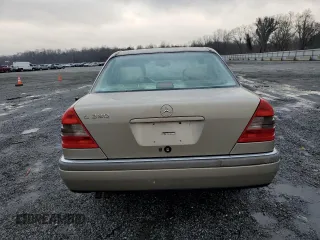 1997 Mercedes-Benz C 230/260/280/320 z VIN WDBHA28E3VF565566, wystawiony jako Copart lot #42641935 z przebiegiem 163 628 mil mil oraz Szkoda całkowita • Salvage title. Historia ofert i sprzedaży dostępna na DreamBid. Obrazek 6.