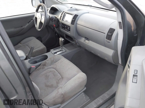 2007 Nissan Frontier SE z VIN 1N6AD09U67C411083, wystawiony jako IAAI lot #41691251 z przebiegiem 186 495 mil mil oraz . Historia ofert i sprzedaży dostępna na DreamBid. Obrazek 5.