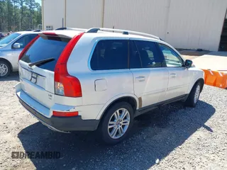 2007 Volvo XC90 V8 with VIN YV4CZ852271377555, listed as a IAAI auction lot 41820562 with 1 mi miles. Bid and sale history available at carsss.com. Image 4.