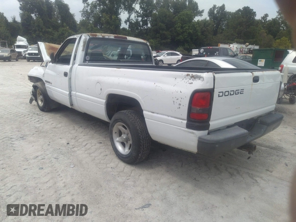1996 Dodge 1500 z VIN 1B7HC16Y5TS694447, wystawiony jako IAAI lot #31071726 z przebiegiem 204 660 mil mil oraz . Historia ofert i sprzedaży dostępna na DreamBid. Obrazek 3.