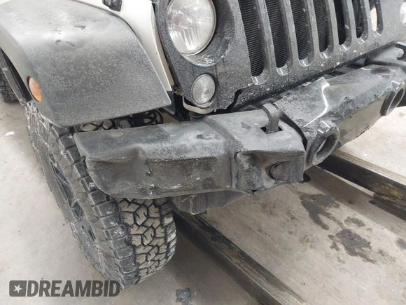 2016 Jeep Wrangler Sport with VIN 1C4AJWAG9GL261958, listed as a IAAI auction lot 41595490 with 32,433 mi miles and . Bid and sale history available at carsss.com. Image 6.