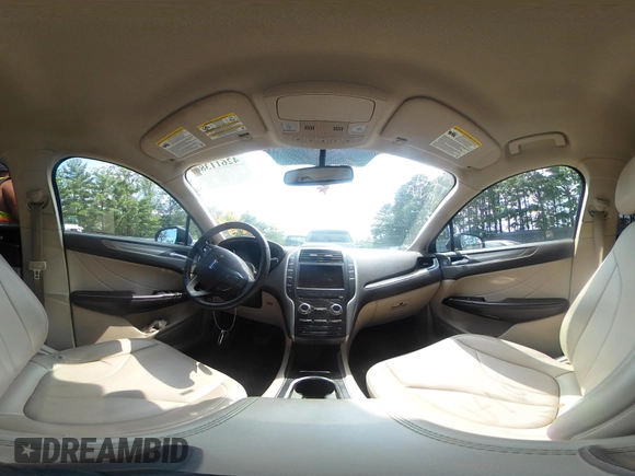 2017 Lincoln MKC Premiere with VIN 5LMCJ1C90HUL52132, listed as a IAAI auction lot 42611380 with 141,981 mi miles and . Bid and sale history available at DreamBid. Image 18.