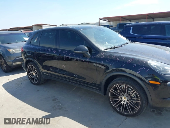 2017 Porsche Cayenne S с VIN WP1AB2A24HLA52279, выставлен на аукционе IAAI как лот 42194273 с пробегом 93 738 миль миль и . История ставок и продаж доступна на DreamBid. Изображение 14.
